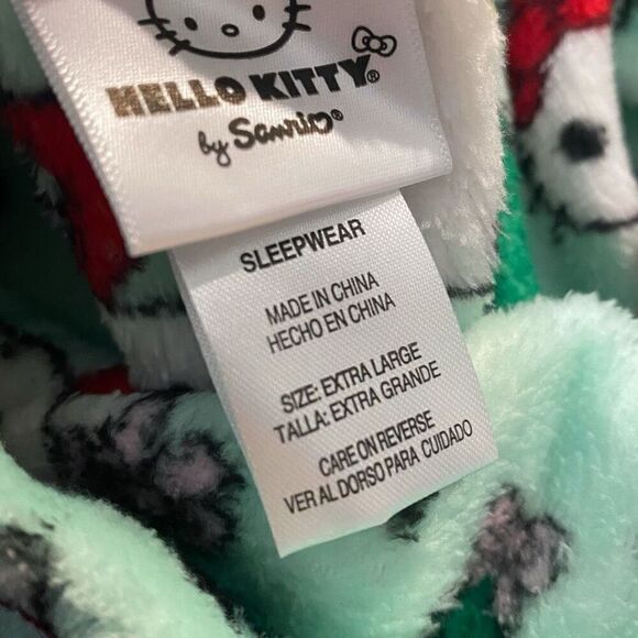 Hello Kitty “Christmas Trees” Fuzzy Soft Touch Pajama Pants Womens size X-Large - Picture 12 of 12